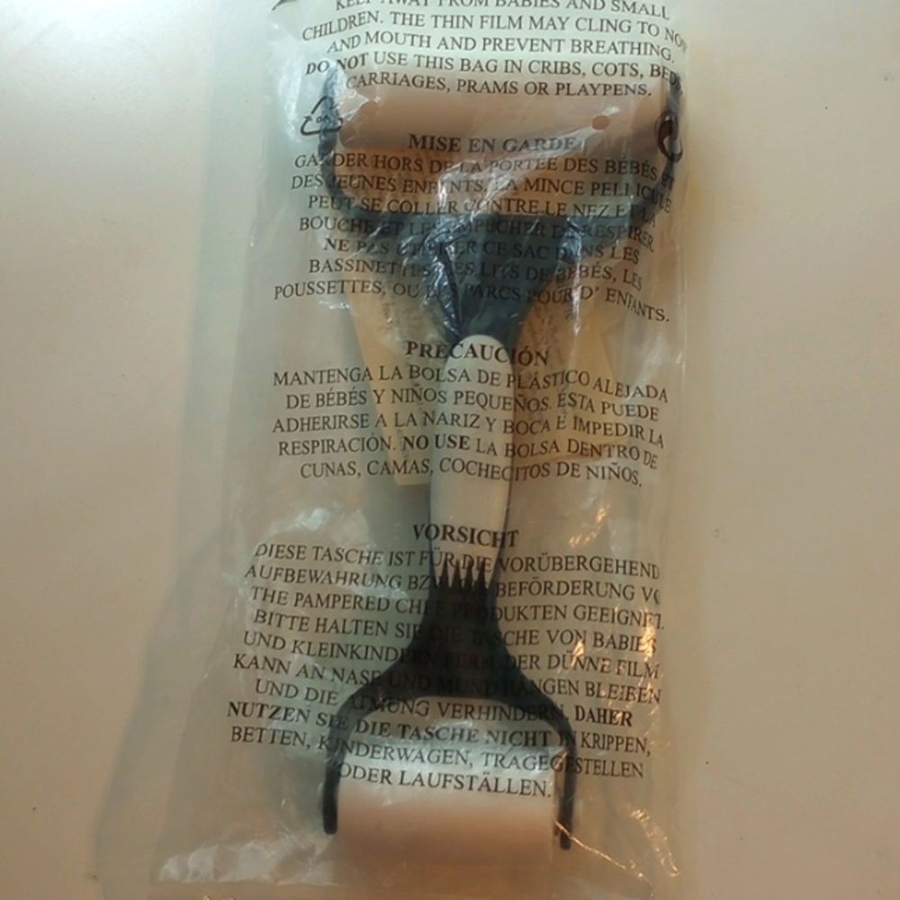 Pampered chef baker's roller